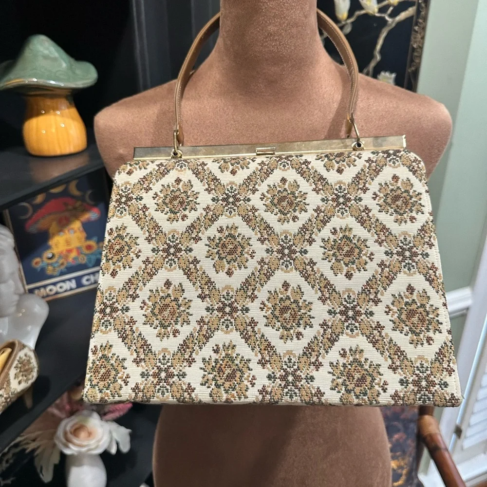 Vintage Handbag & Heel Set – Size 6 – Coordinated & Collectible